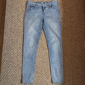 Old Navy Women's Faded Light Blue Skinny Jeans